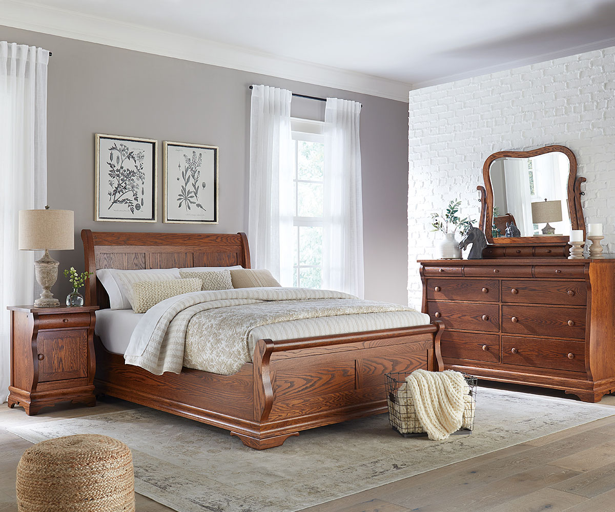 Chippewa Sleigh Bed With Fabric Headboard - Image 4